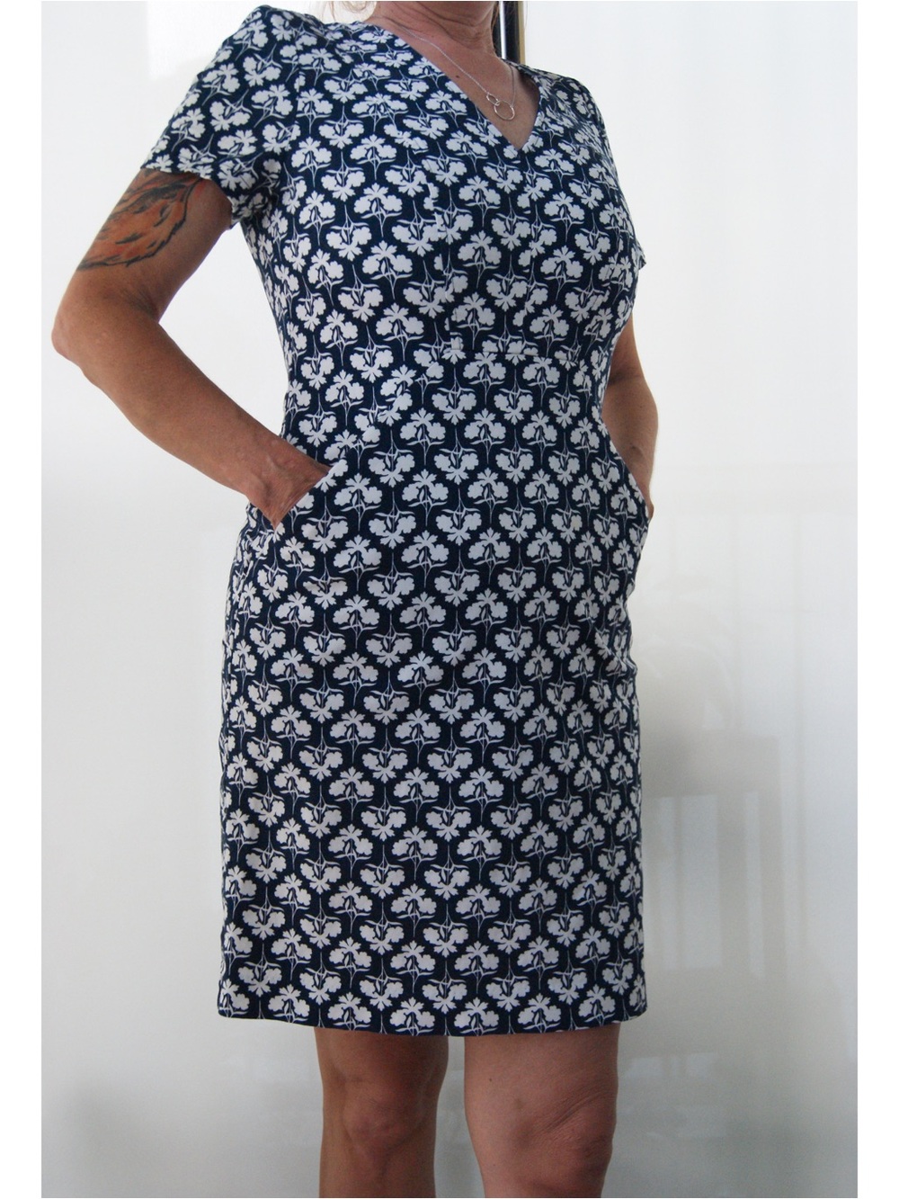 Boden Navy Floral V-Neck Short Sleeve Dress